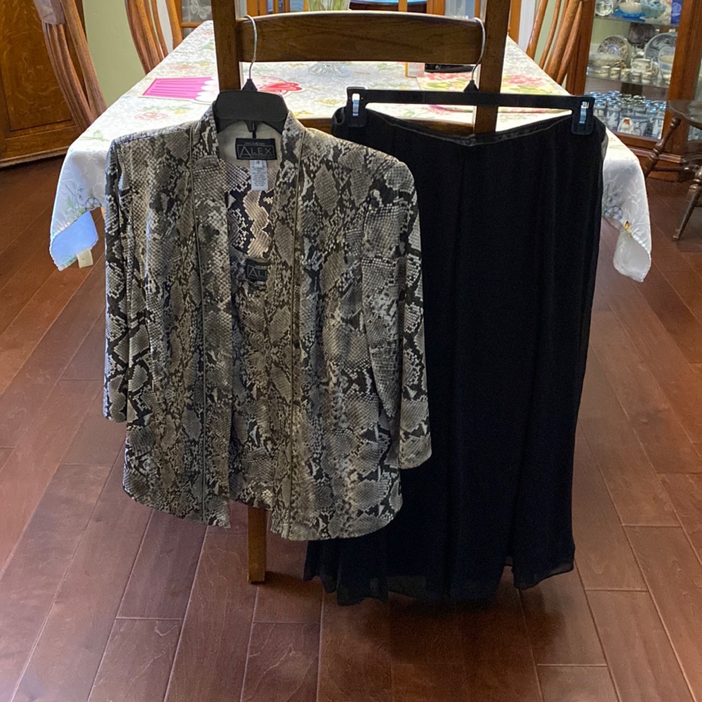 Fake snakeskin tank top and jacket with black skirt